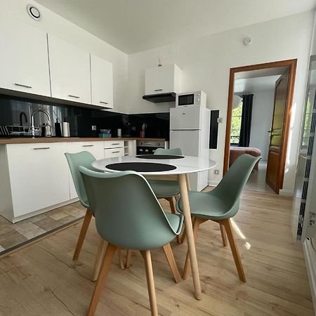 Appartement Le Petit Charcot Charleville-Mézières Exterior foto